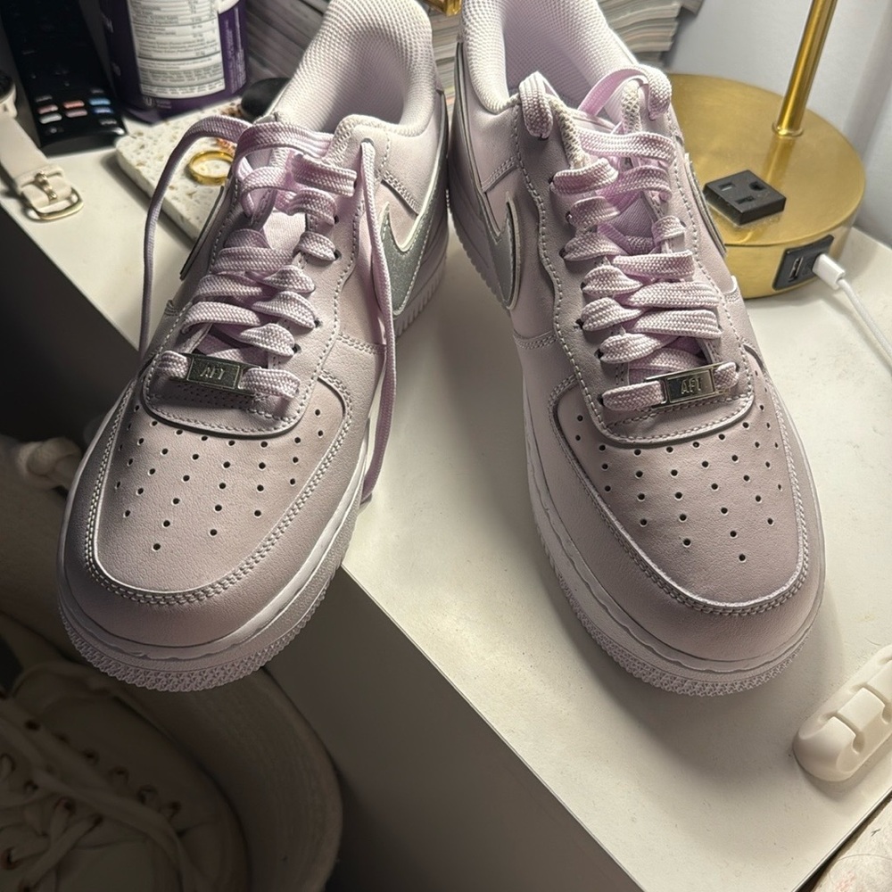 Nike Air Force 1 Low light Pink and Silver Sneakers Size 9.5 NWOT - Picture 5 of 5